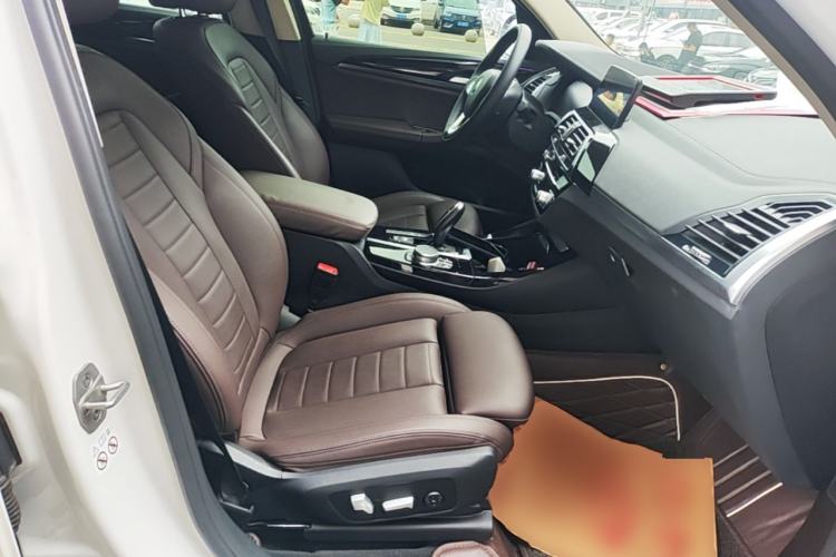 Used BMW X3 2021 xDrive25i Luxury Package Right Front Seat
