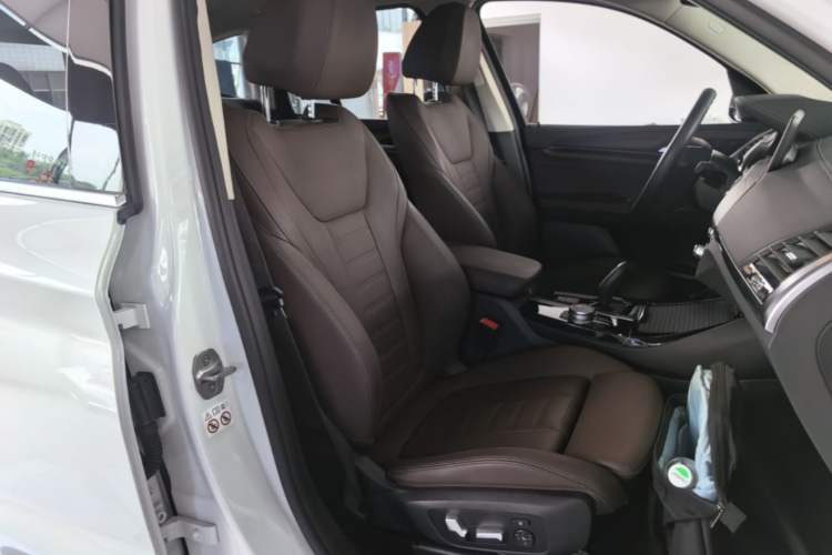 Used BMW X3 2021 xDrive28i Luxury Package Right Front Seat