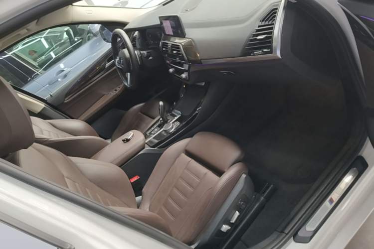Used BMW X3 2021 xDrive30i Luxury Model with M Sport Package Right Front Seat