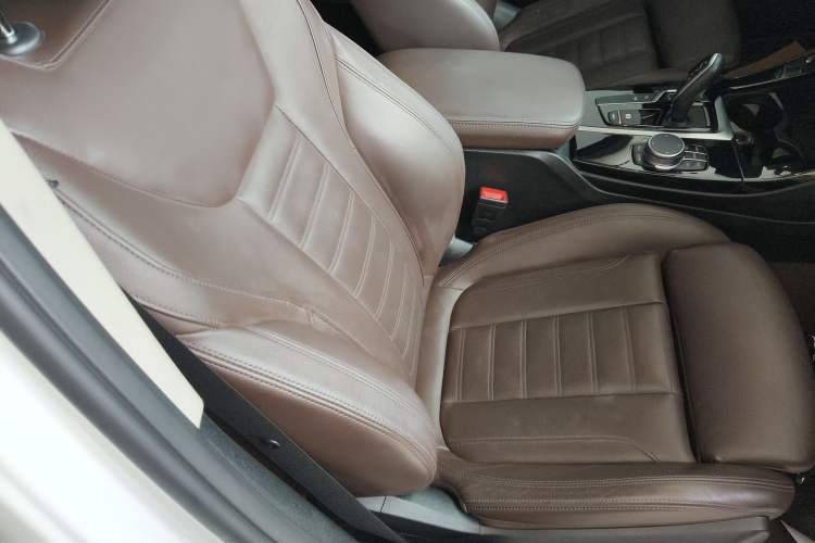 Used BMW X3 2021 xDrive28i M Sport Package Right Front Seat