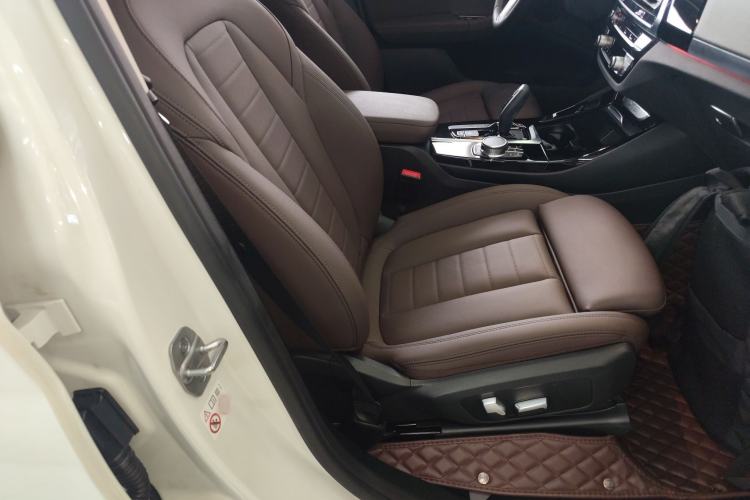 Used BMW X3 2021 Restyled xDrive25i M Sport Package Right Front Seat