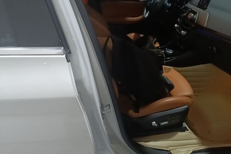 Used BMW X3 2021 xDrive28i Luxury Package Right Front Seat