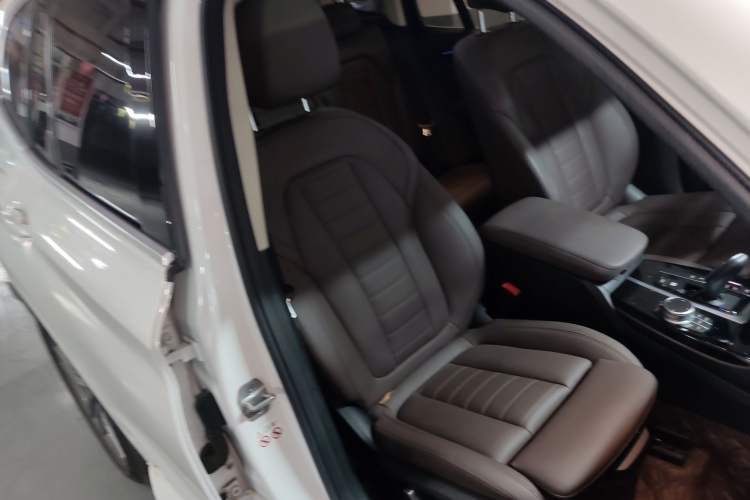 Used BMW X3 2021 xDrive25i M Sport Package Right Front Seat