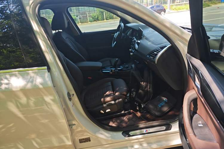 Used BMW X3 2021 Restyled xDrive25i M Sport Package Right Front Seat