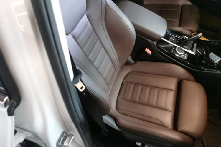 Used BMW X3 2021 Facelift xDrive28i Luxury Package Right Front Seat