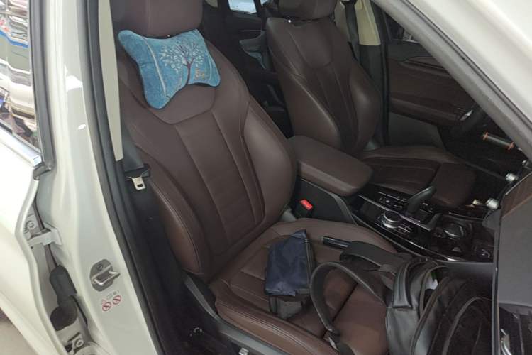 Used BMW X3 2021 xDrive28i Luxury Package Right Front Seat