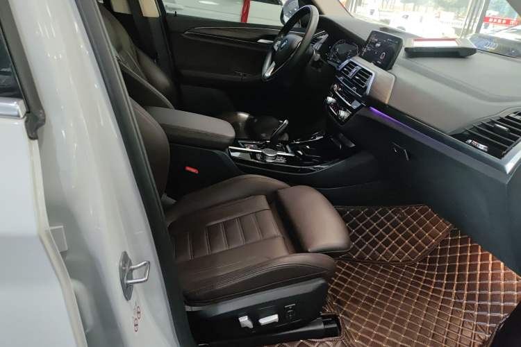 Used BMW X3 2021 xDrive28i Luxury Package Right Front Seat