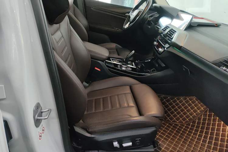 Used BMW X3 2021 xDrive28i Luxury Package Right Front Seat