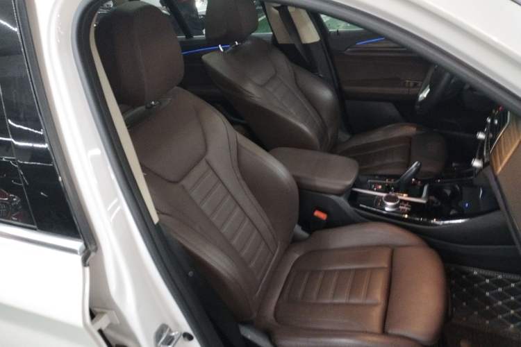 Used BMW X3 2021 xDrive28i Luxury Package Right Front Seat