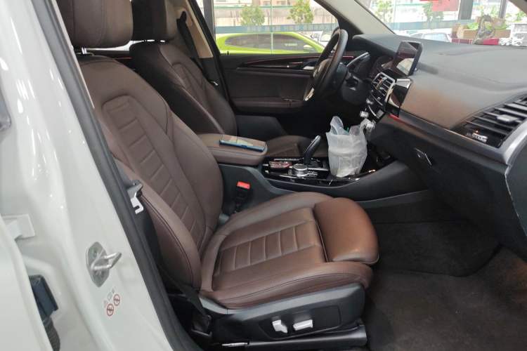 Used BMW X3 2021 xDrive25i Luxury Package Right Front Seat
