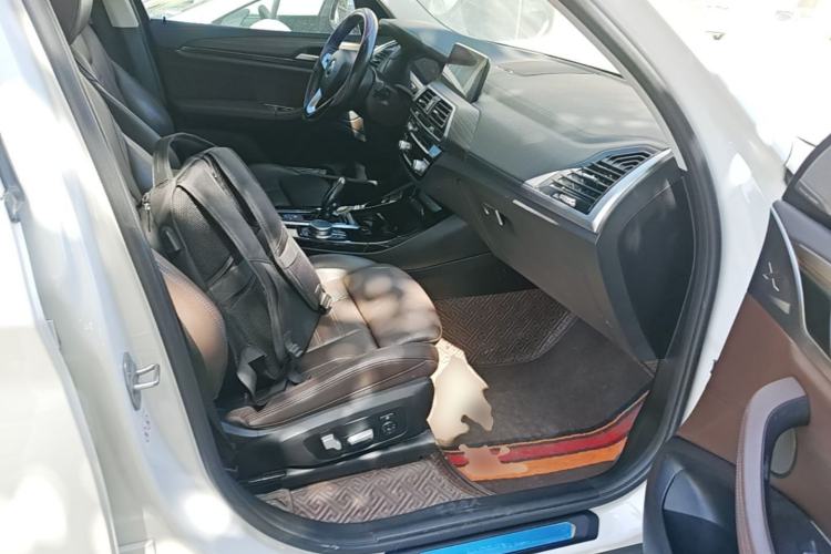 Used BMW X3 2021 xDrive28i Luxury Package Right Front Seat