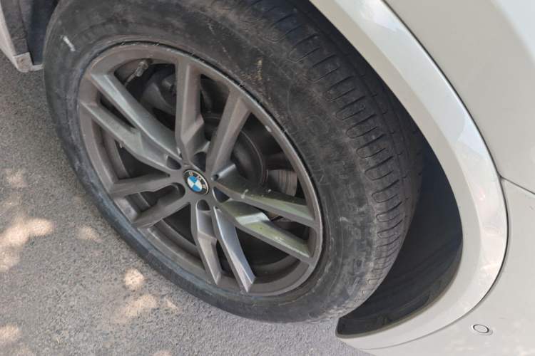 Used BMW X3 2021 xDrive28i M Sport Package Right Front Wheel Hub