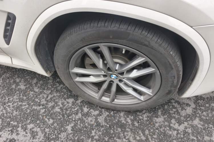 Used BMW X3 2021 xDrive25i M Sport Package Right Front Wheel Hub