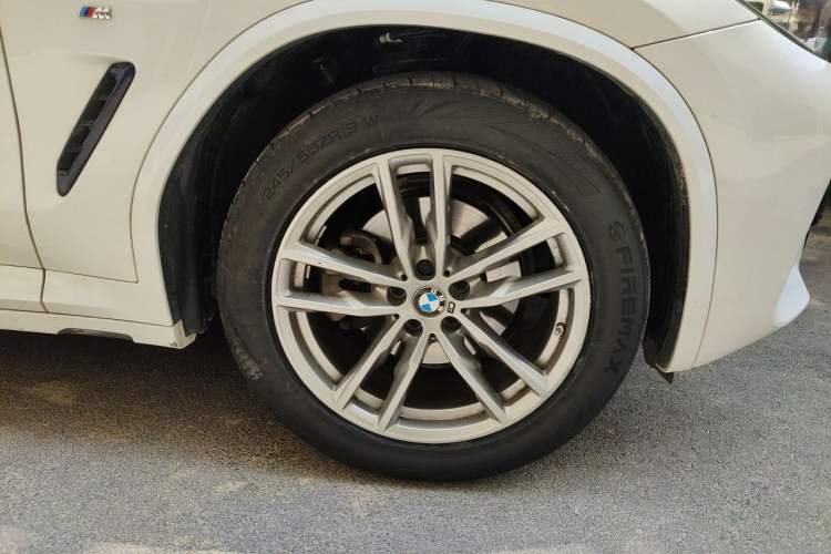 Used BMW X3 2021 xDrive25i M Sport Package Right Front Wheel Hub
