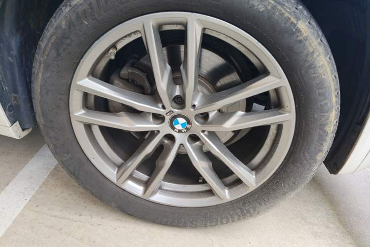 Used BMW X3 2021 xDrive28i M Sport Package Right Front Wheel Hub