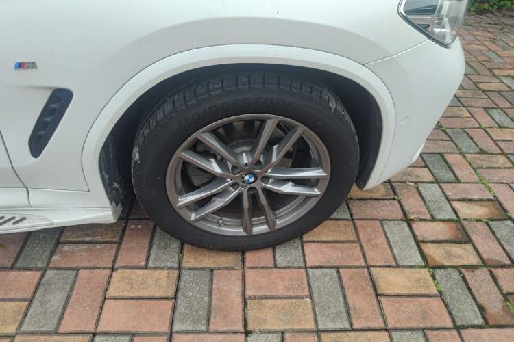 Used BMW X3 2021 xDrive28i M Sport Package Right Front Wheel Hub