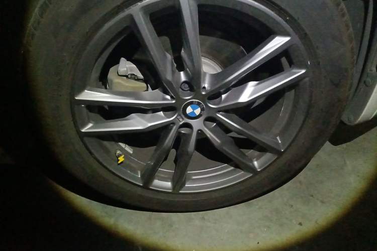 Used BMW X3 2021 xDrive28i M Sport Package Right Front Wheel Hub