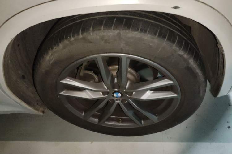 Used BMW X3 2021 xDrive28i M Sport Package Right Front Wheel Hub