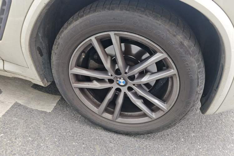 Used BMW X3 2021 xDrive28i M Sport Package Right Front Wheel Hub