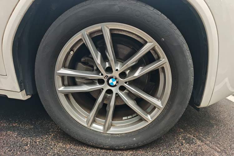 Used BMW X3 2021 xDrive25i M Sport Package Right Front Wheel Hub
