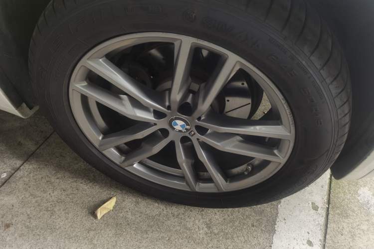 Used BMW X3 2021 xDrive28i M Sport Package Right Front Wheel Hub