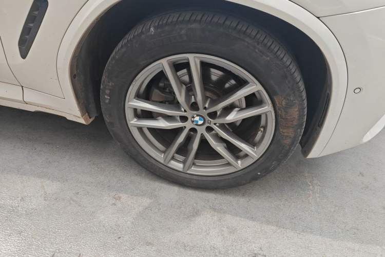 Used BMW X3 2021 xDrive28i M Sport Package Right Front Wheel Hub
