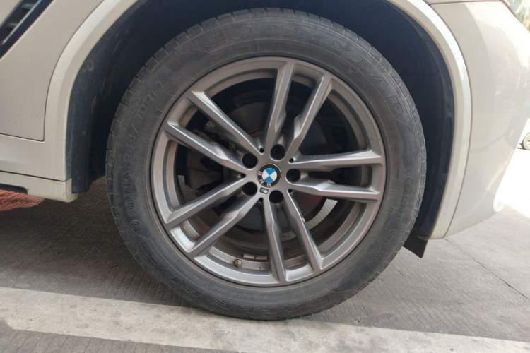 Used BMW X3 2021 Restyled xDrive25i M Sport Package Right Front Wheel Hub