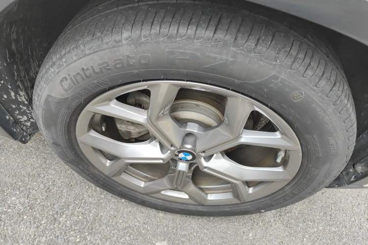 Used BMW X3 2021 xDrive28i Luxury Package Right Front Wheel Hub