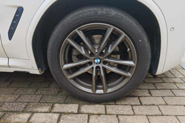 Used BMW X3 2021 xDrive28i M Sport Package Right Front Wheel Hub