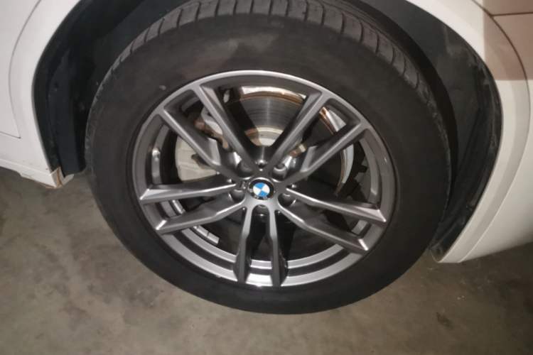 Used BMW X3 2021 xDrive25i M Sport Package Right Front Wheel Hub
