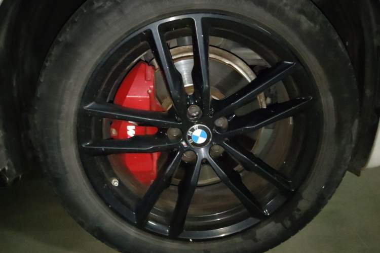 Used BMW X3 2021 xDrive25i M Sport Package Right Front Wheel Hub