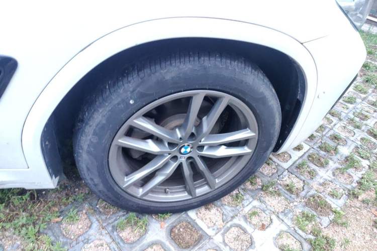 Used BMW X3 2021 xDrive25i M Sport Package Right Front Wheel Hub
