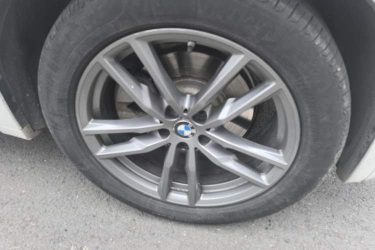 Used BMW X3 2021 xDrive28i M Sport Package Right Front Wheel Hub