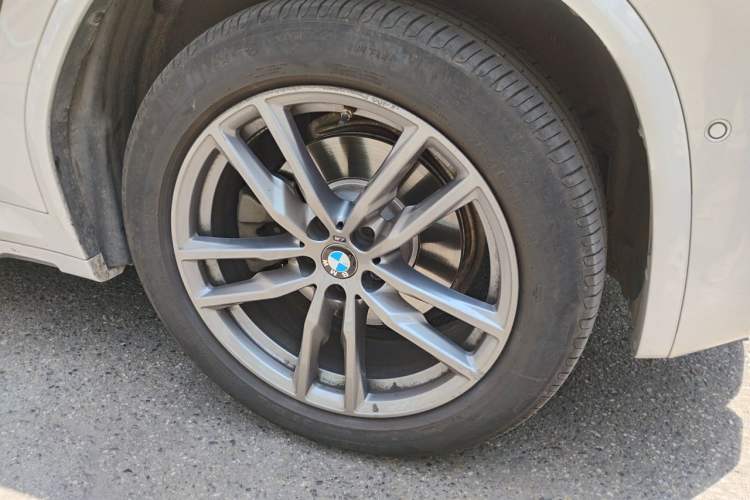 Used BMW X3 2021 xDrive28i M Sport Package Right Front Wheel Hub