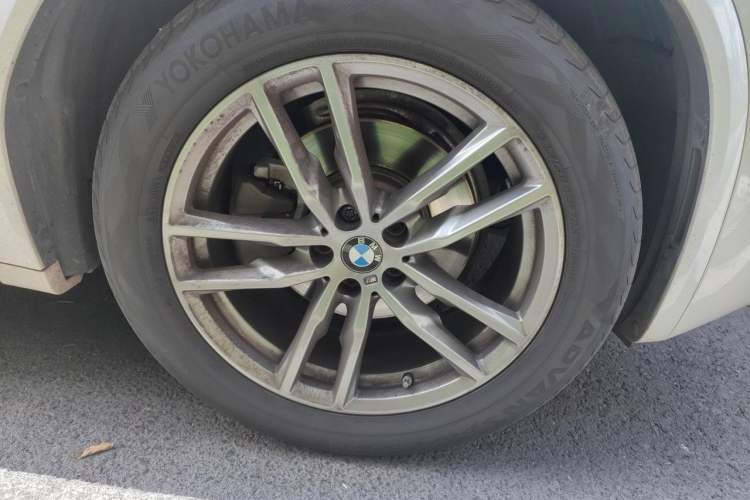 Used BMW X3 2021 xDrive25i M Sport Package Right Front Wheel Hub