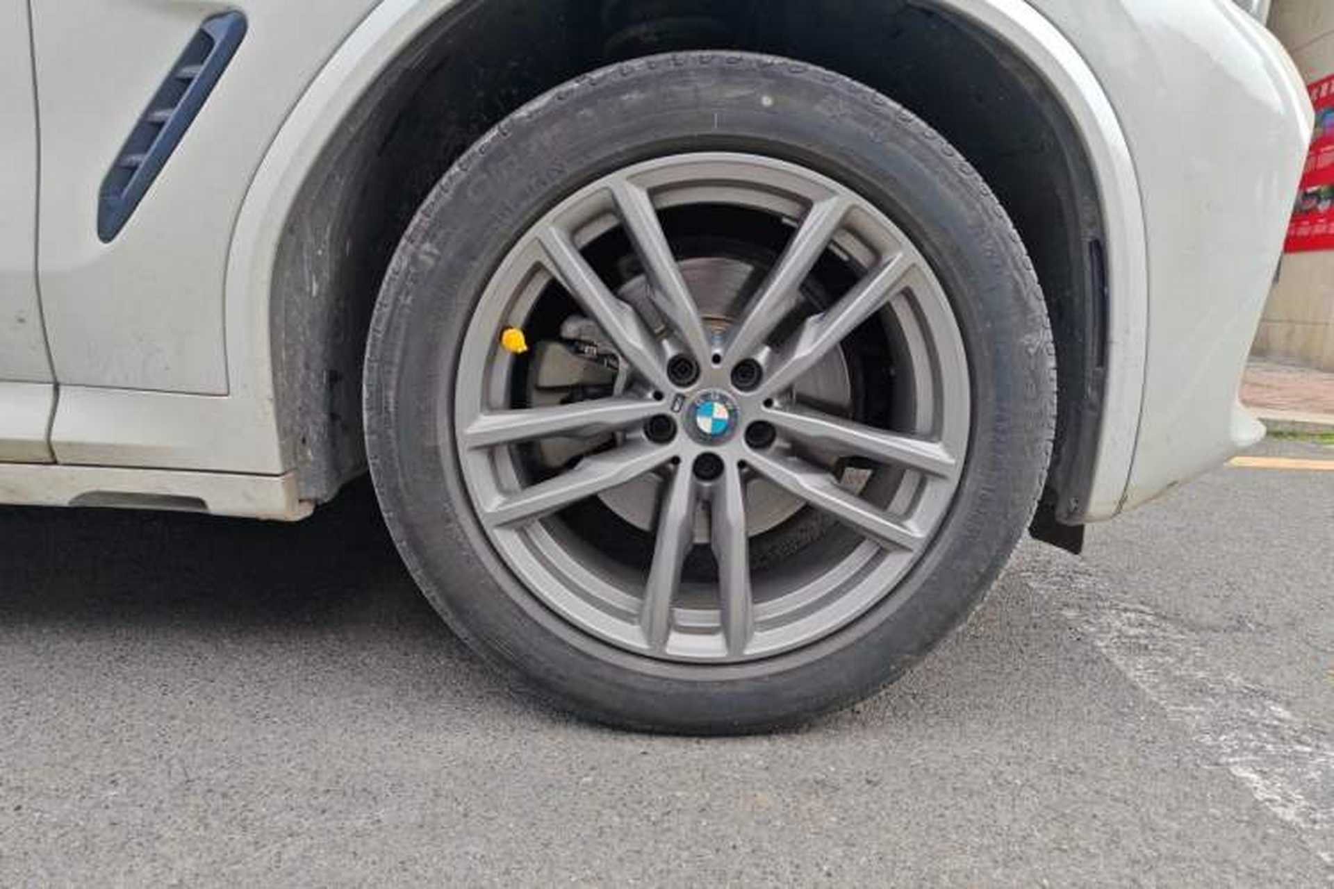 Used BMW X3 2021 xDrive25i M Sport Package Right Front Wheel Hub