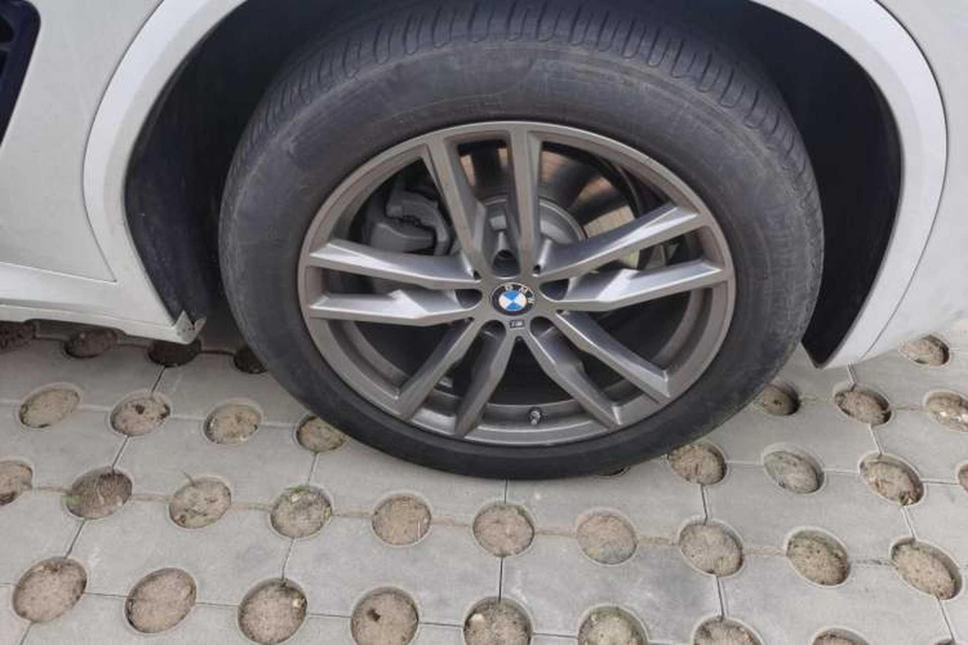 Used BMW X3 2021 Restyled xDrive25i M Sport Package Right Front Wheel Hub