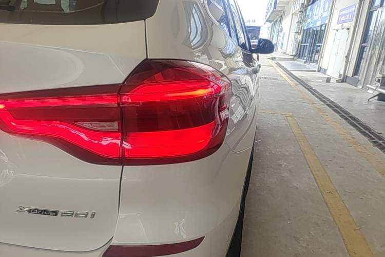 Used BMW X3 2021 xDrive28i Luxury Package Right Rear Taillight