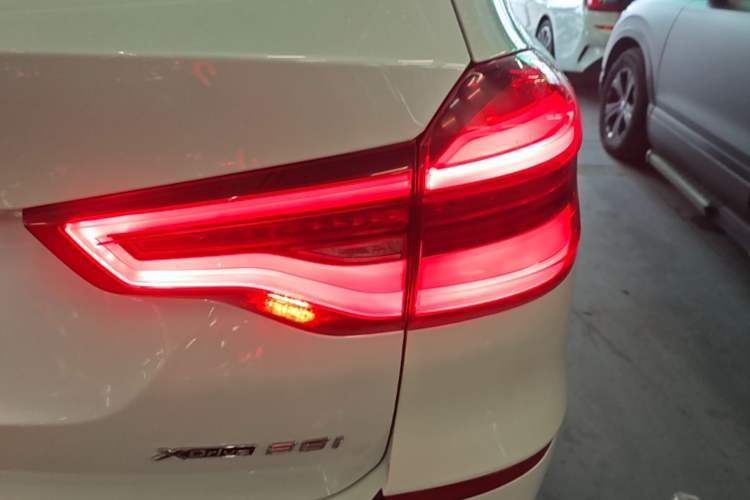 Used BMW X3 2021 xDrive25i Luxury Package Right Rear Taillight