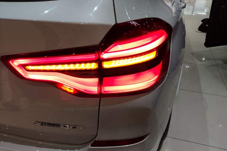 Used BMW X3 2021 xDrive28i M Sport Package Right Rear Taillight