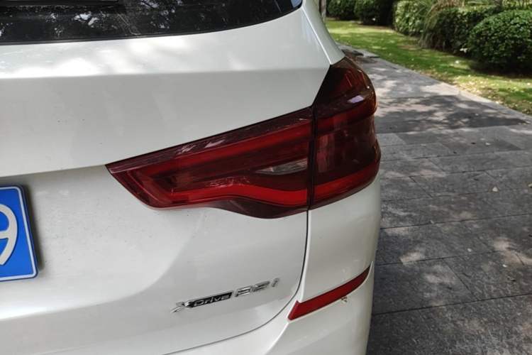 Used BMW X3 2021 xDrive30i Luxury Model with M Sport Package Right Rear Taillight