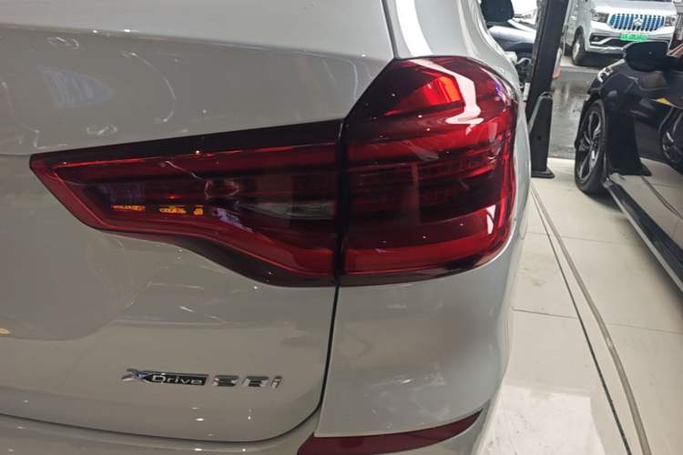 Used BMW X3 2021 xDrive25i Luxury Package Right Rear Taillight