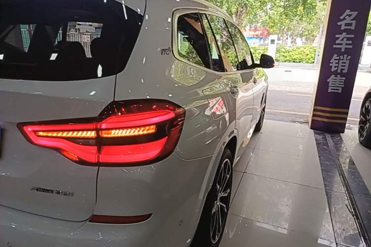 Used BMW X3 2021 xDrive30i Luxury Model with M Sport Package Right Rear Taillight