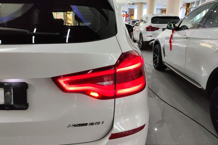 Used BMW X3 2021 xDrive28i Luxury Package Right Rear Taillight