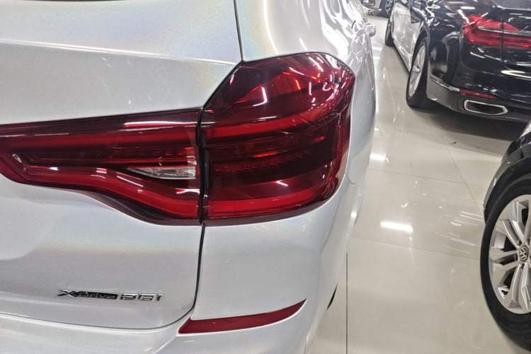 Used BMW X3 2021 xDrive30i Luxury Model with M Sport Package Right Rear Taillight