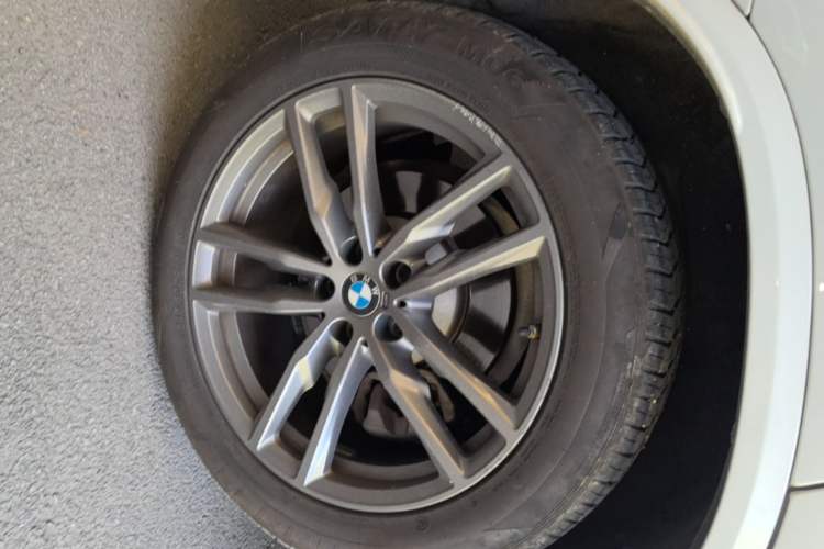 Used BMW X3 2021 Restyled xDrive25i M Sport Package Right Rear Wheel Hub