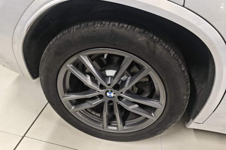 Used BMW X3 2021 xDrive30i Luxury Model with M Sport Package Right Rear Wheel Hub