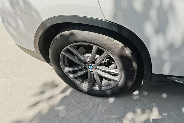 Used BMW X3 2021 xDrive28i Luxury Package Right Rear Wheel Hub