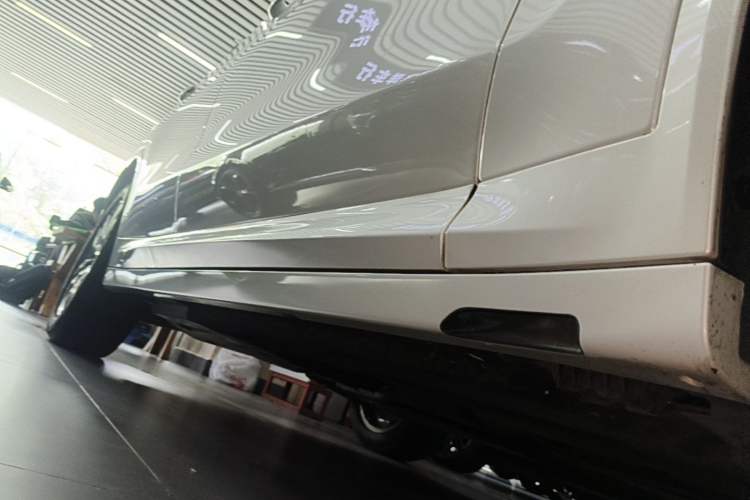 Used BMW X3 2021 Facelift xDrive28i M Sport Package Right Side Sill