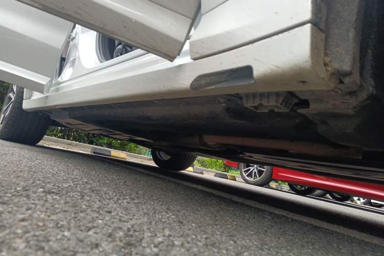 Used BMW X3 2021 xDrive30i Luxury Model with M Sport Package Right Side Sill